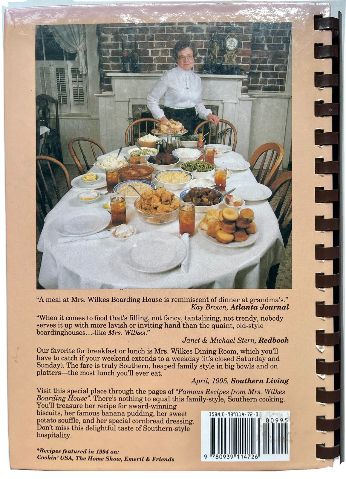 1995 SAVANNAH, GA, MRS. WILKES BOARDING HOUSE FAMOUS RECIPES COOKBOOK 106 PAGES