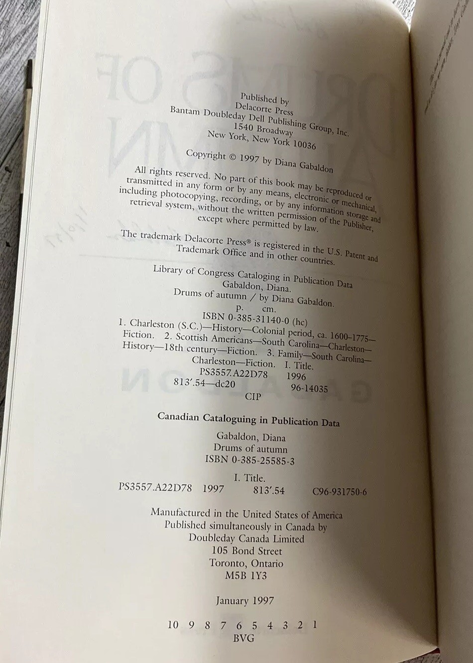 Drums of Autumn Diana Gabaldon – First Edition – Signed