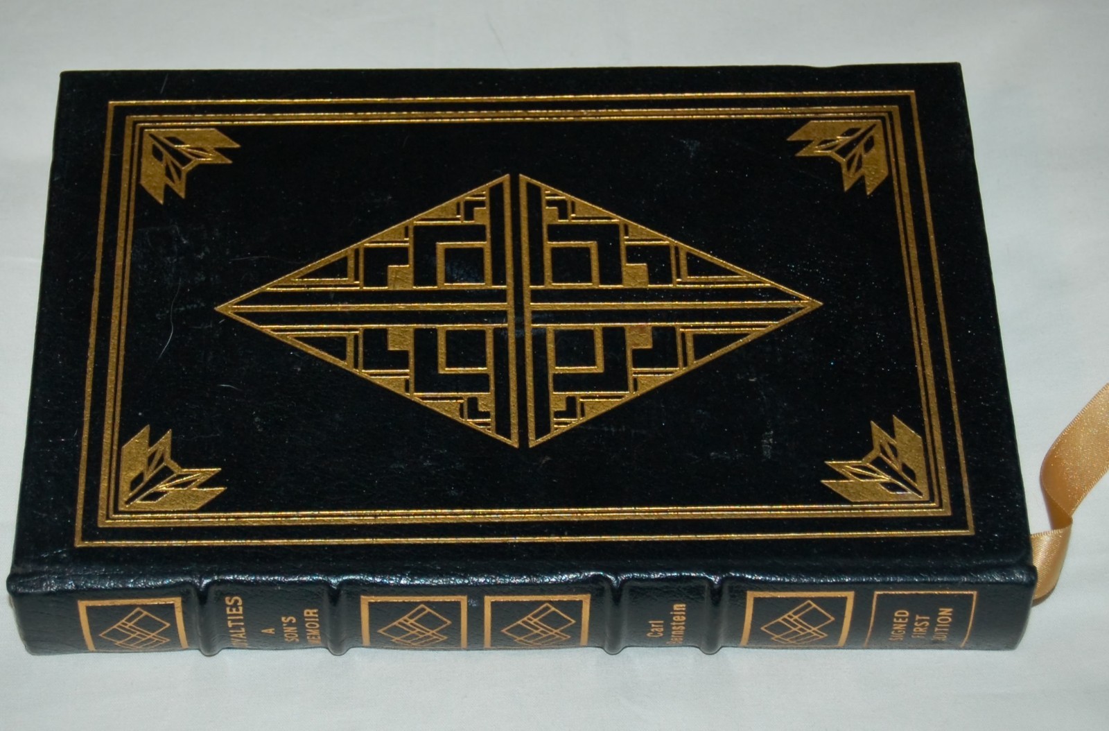 BOOK The Easton Press Loyalties A Son’s Memoir Signed Carl Bernstein 1st Edition