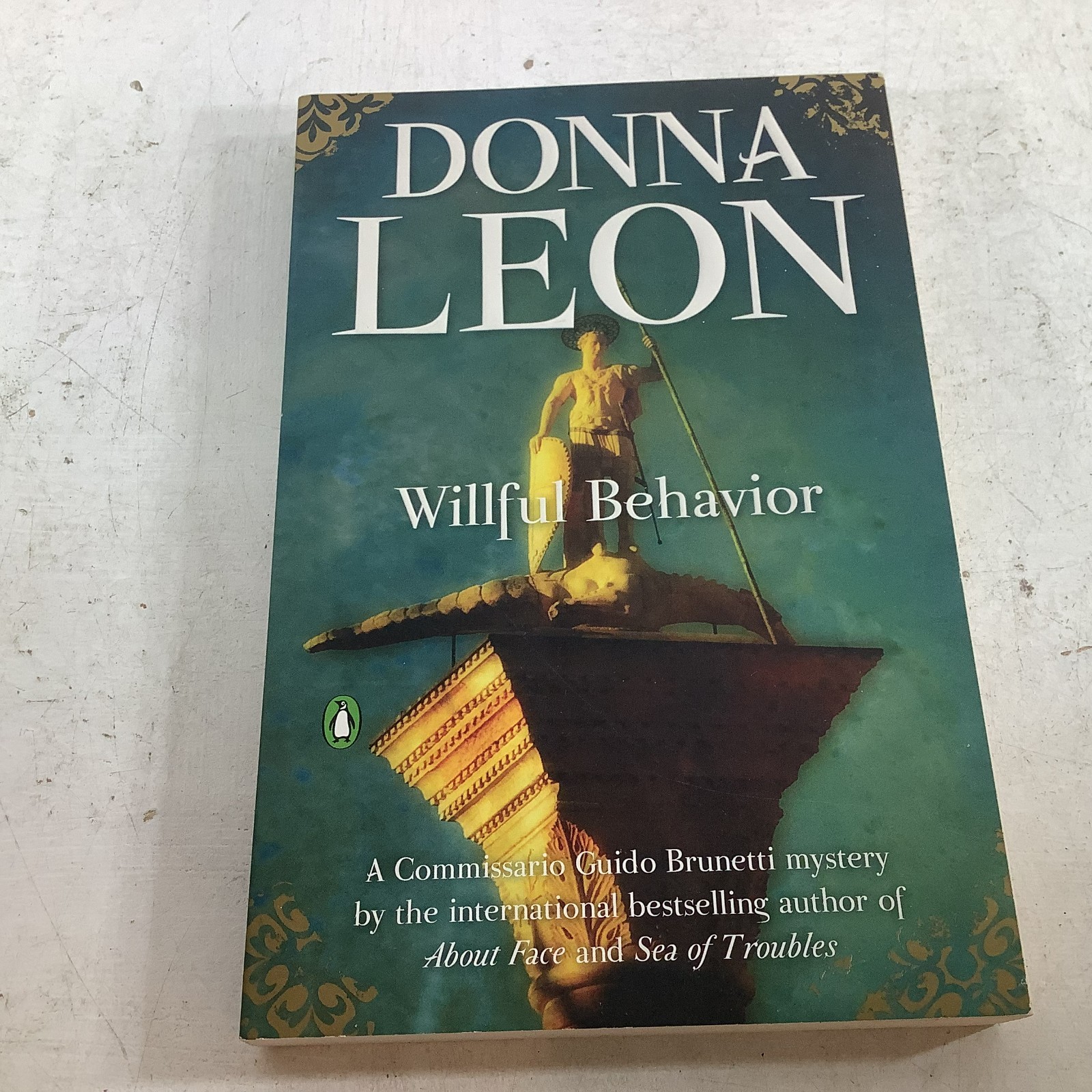 Donna Leon lot of 8 Commissario Guido Brunetti Mystery Series Trade PB Like New