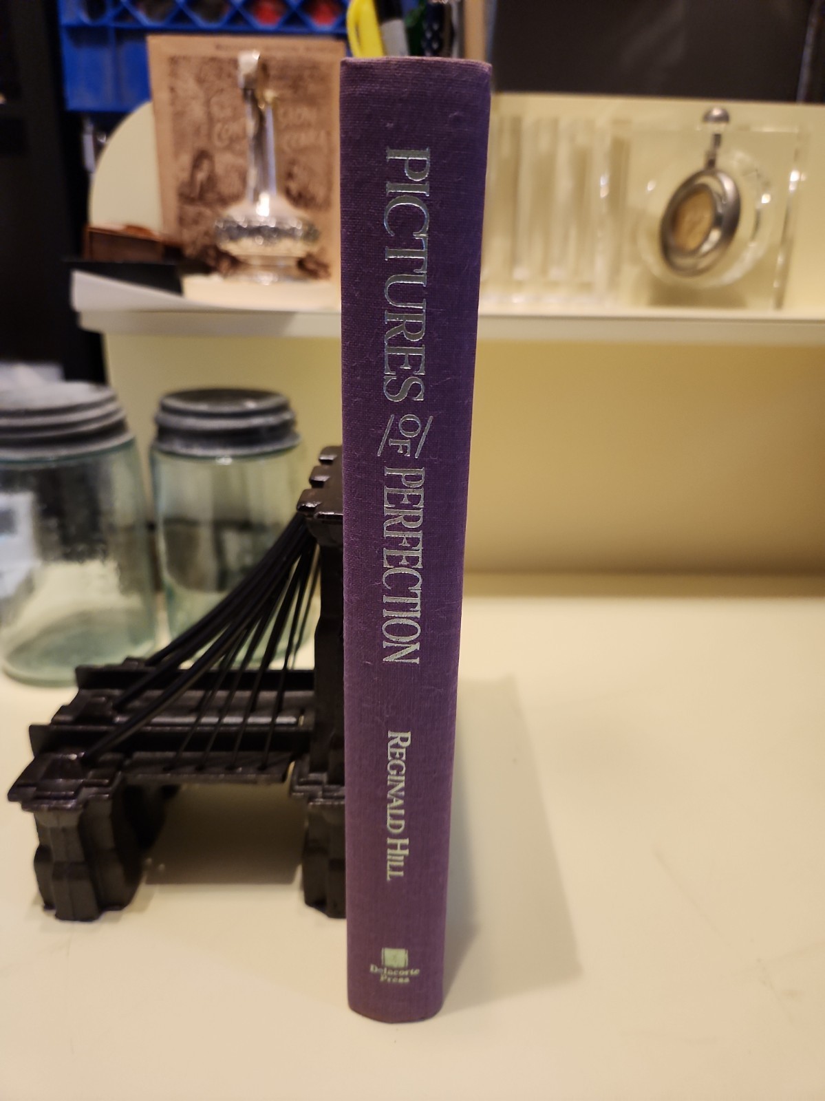 SIGNED BY AUTHOR 1ST EDITION PICTURES OF PERFECTION REGINALD HILL COLLECTIBLE F3