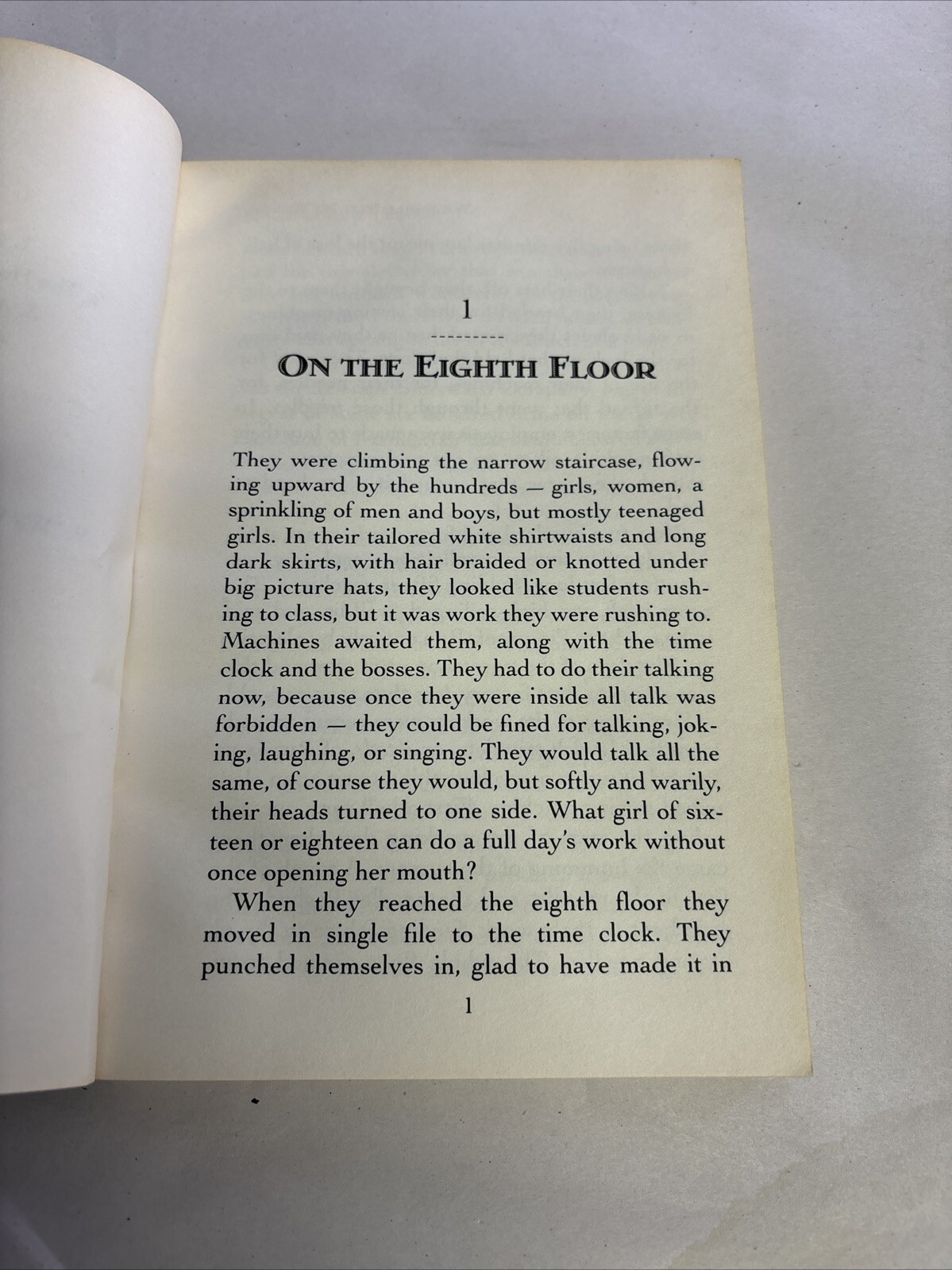 We Shall Not Be Moved : The Women’s Factory Strike of 1909 by Joan Dash…