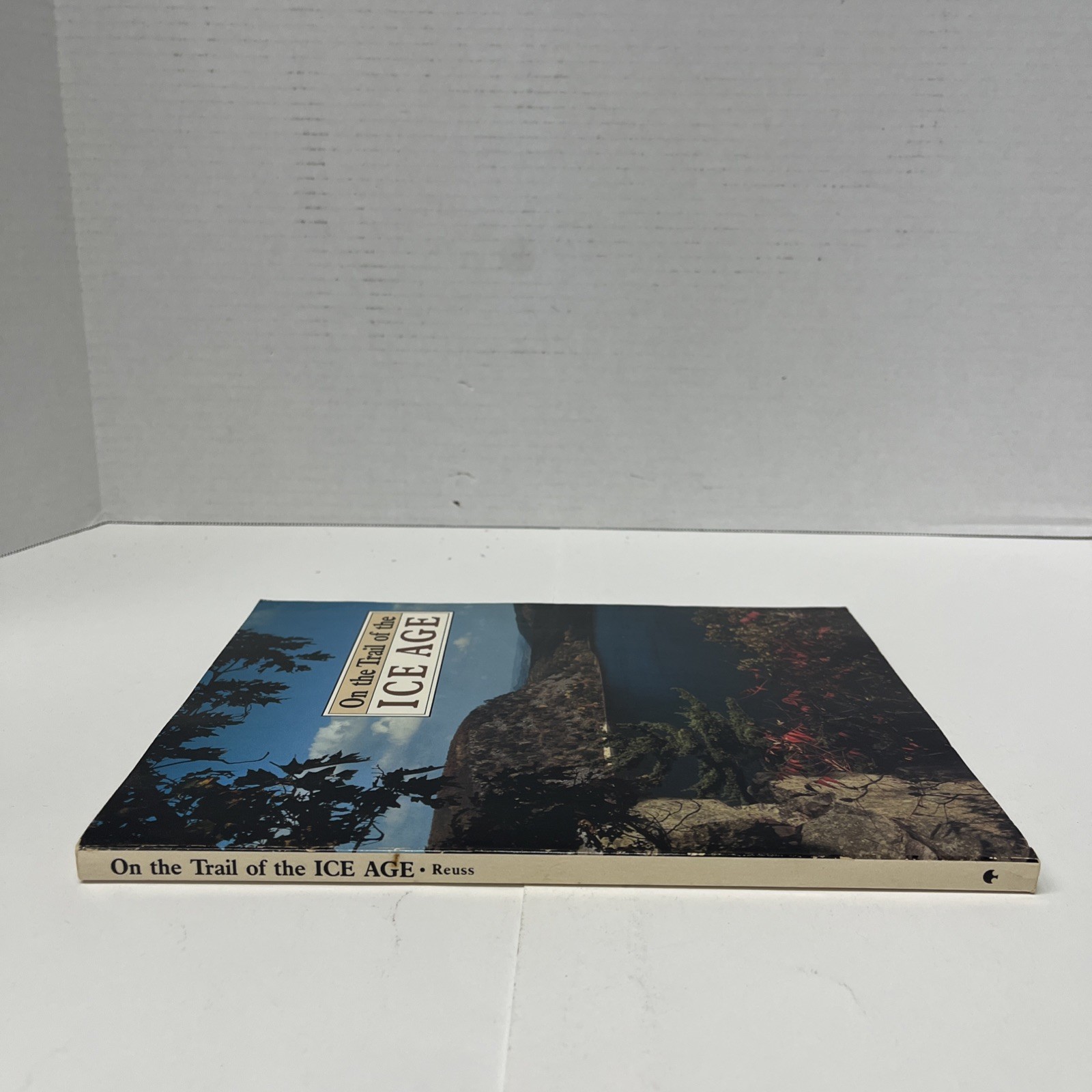 On The Trail of The Ice Age – Henry S. Reuss 1981 Softcover