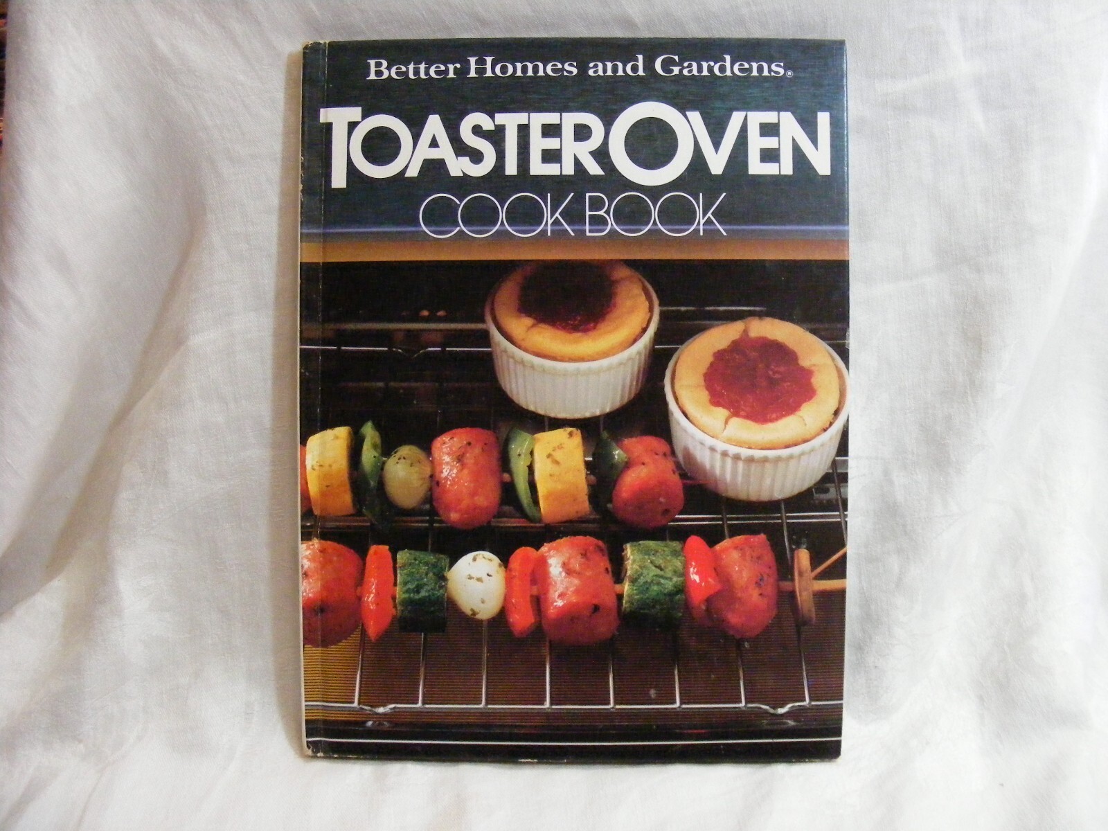 Vintage Better Homes & Gardens Toaster Oven Cookbook Copyright 1982 3-d