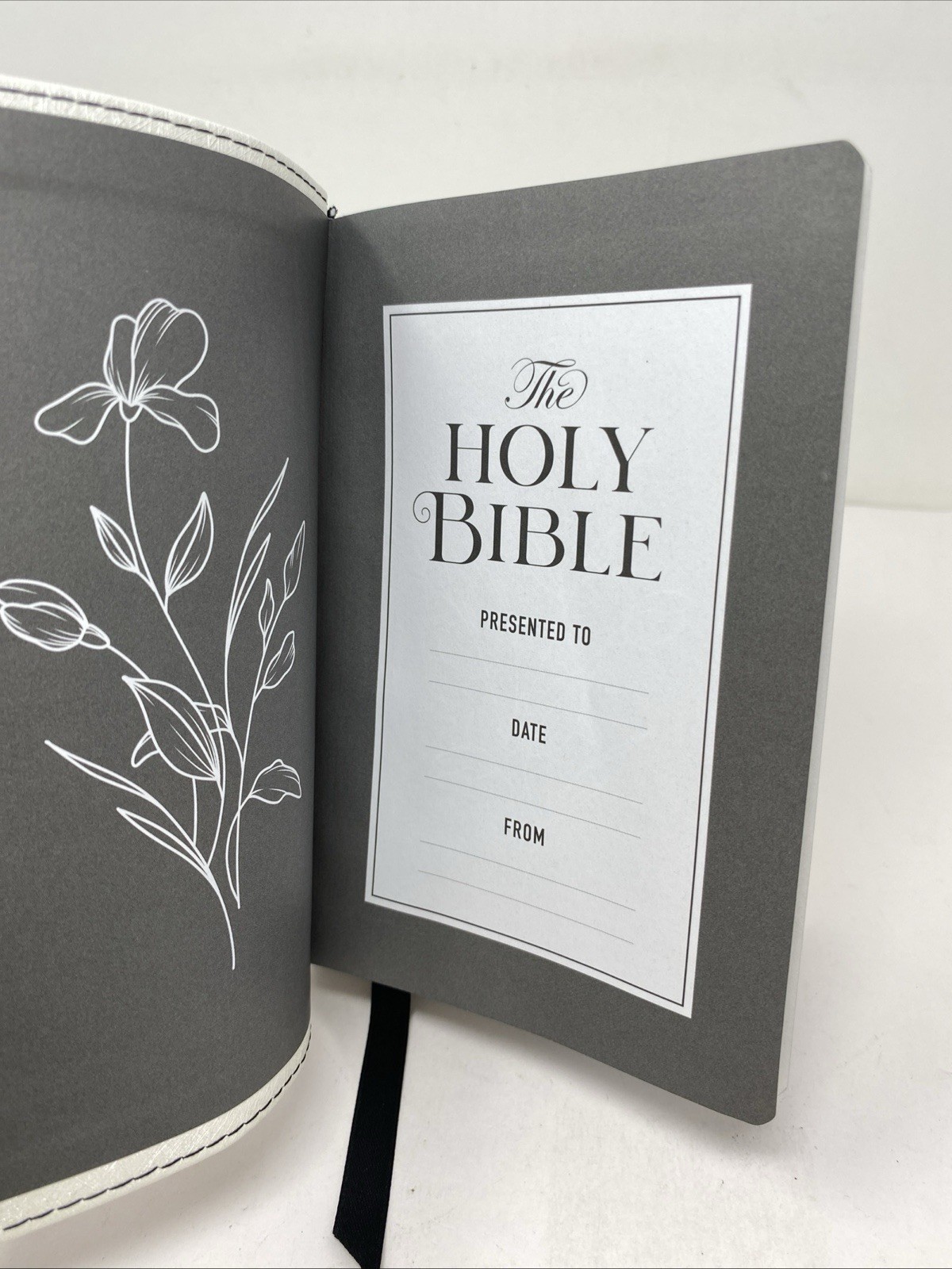 KJV Bible Compact Faux Leather White by Christian Art Gifts VG FREE SHIPPING!