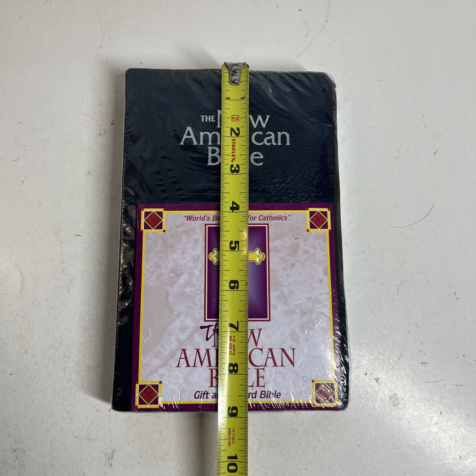 THE NEW AMERICAN BIBLE Official Catholic Bible By World Catholic Press BRAND NEW