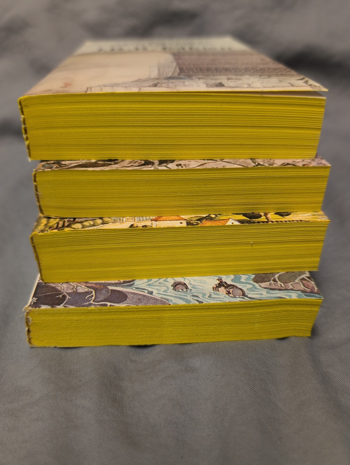 Lord of the Rings Gold Box Set: J. R. Tolkien. Vol. 1-4 Ballentine Books. 1978