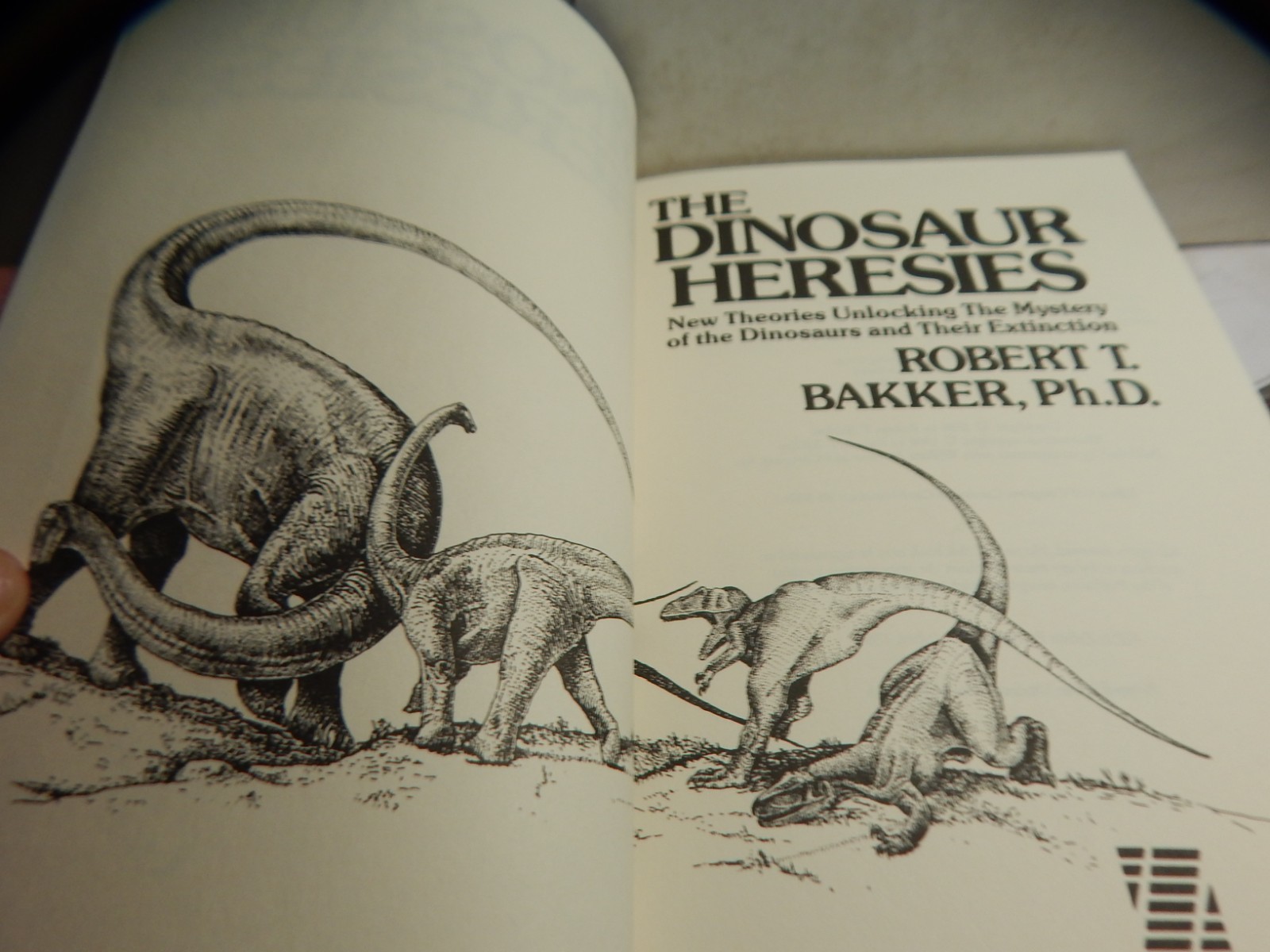 Bakker. The Dinosaur Heresies New Theories Unlocking Mystery of Dinosaurs Signed