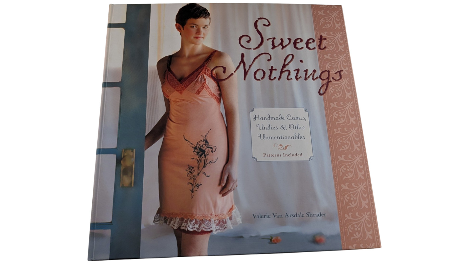 Lot 10 Sewing Pattern Craft Books OESD USB Quilting Embroidery Tuttle Abrams