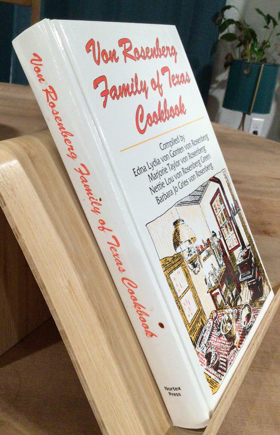 Von Rosenberg Family of Texas 1993 COOKBOOK hardback 297 pages