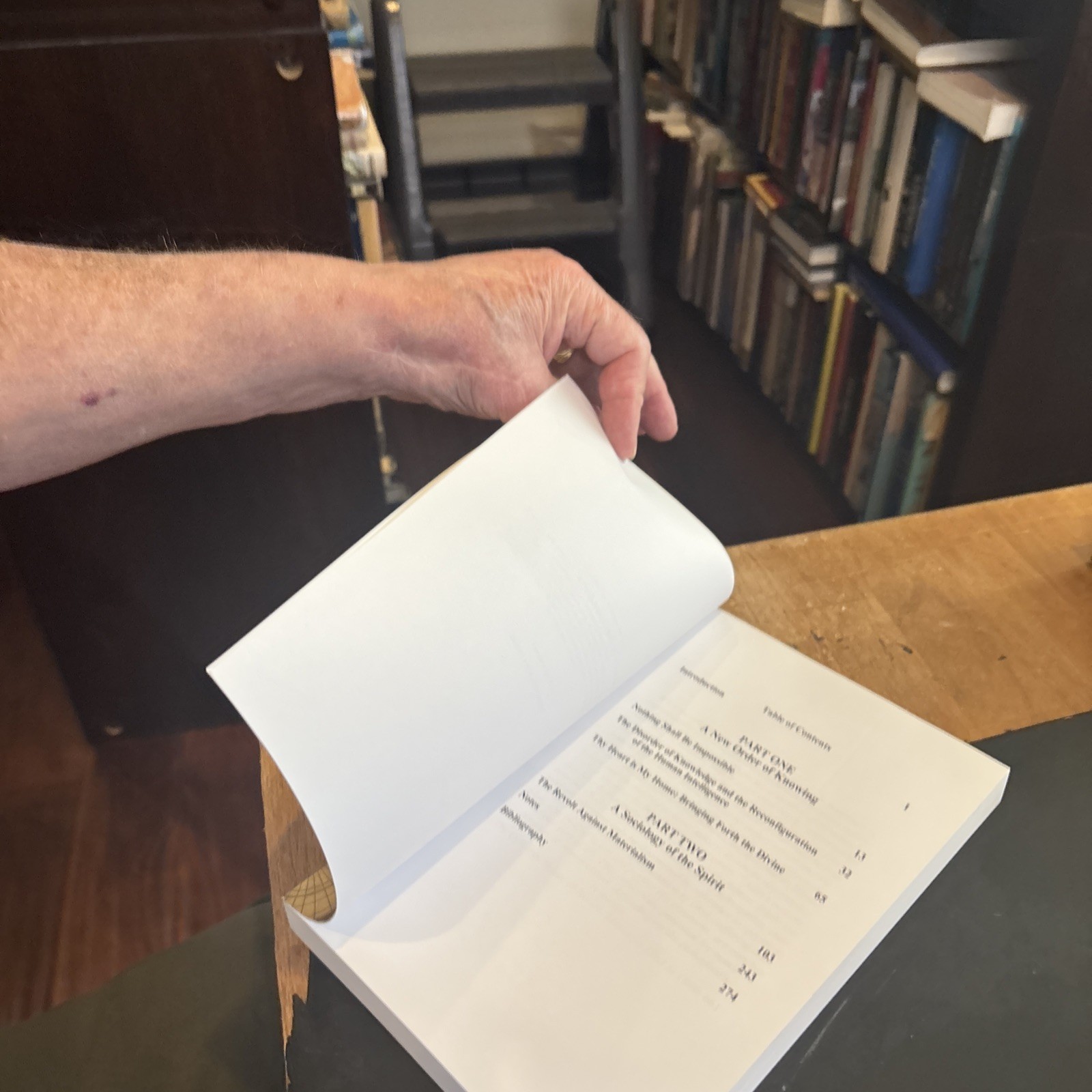 TERRA IN COGNITA : VOYAGES & DISCOVERIES KNOWLEDGE William Barnes 2015 pb 1st