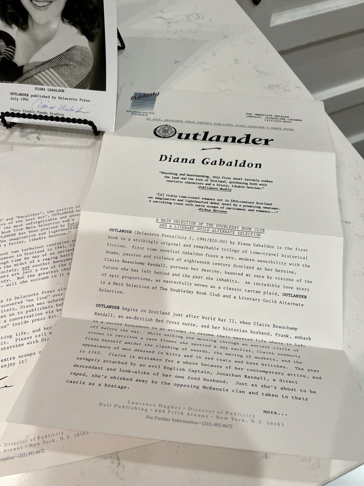 Diana Gabaldon Outlander Original Delacorte Press Reviewer Kit Book 1 – 1991