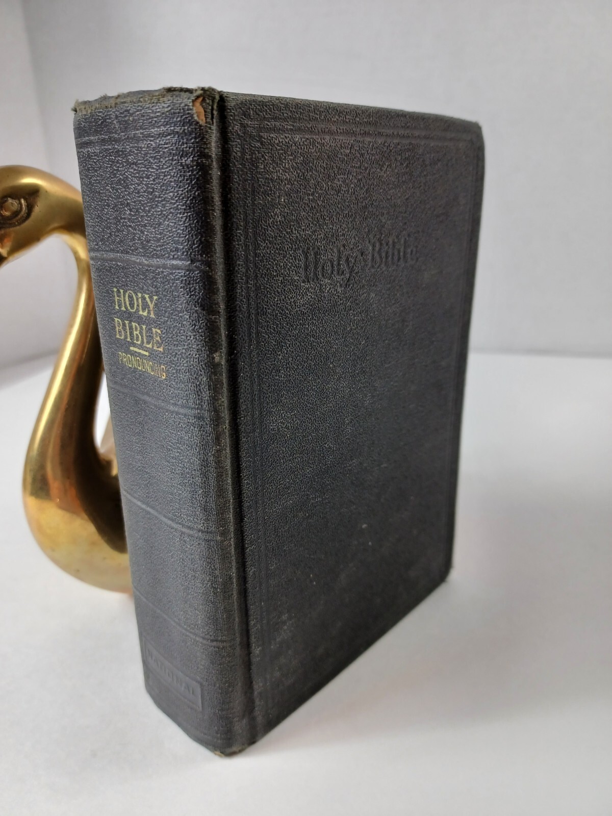 Holy Bible KJV Self Pronouncing Edition National Bible Press 1940s HB