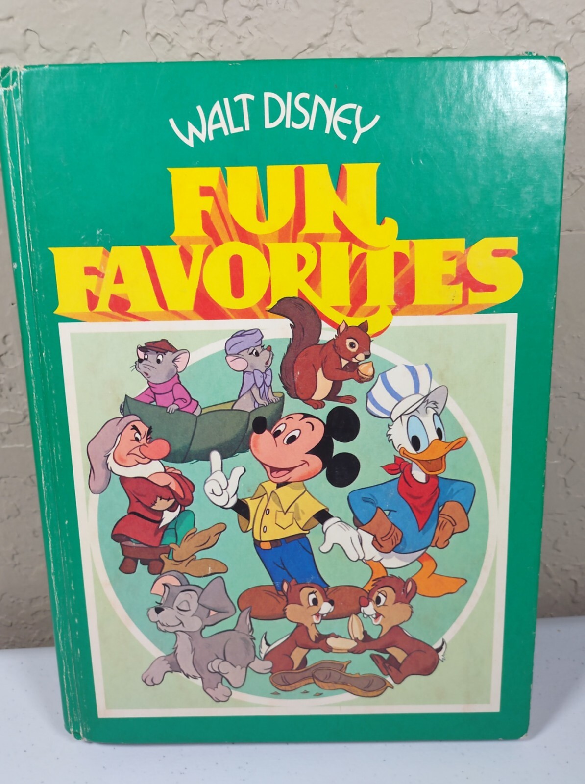 Lot Of 6 VTG HC Books (3) The WALT DISNEY PARADE & (3) WONDERFUL WORLD OF Disney