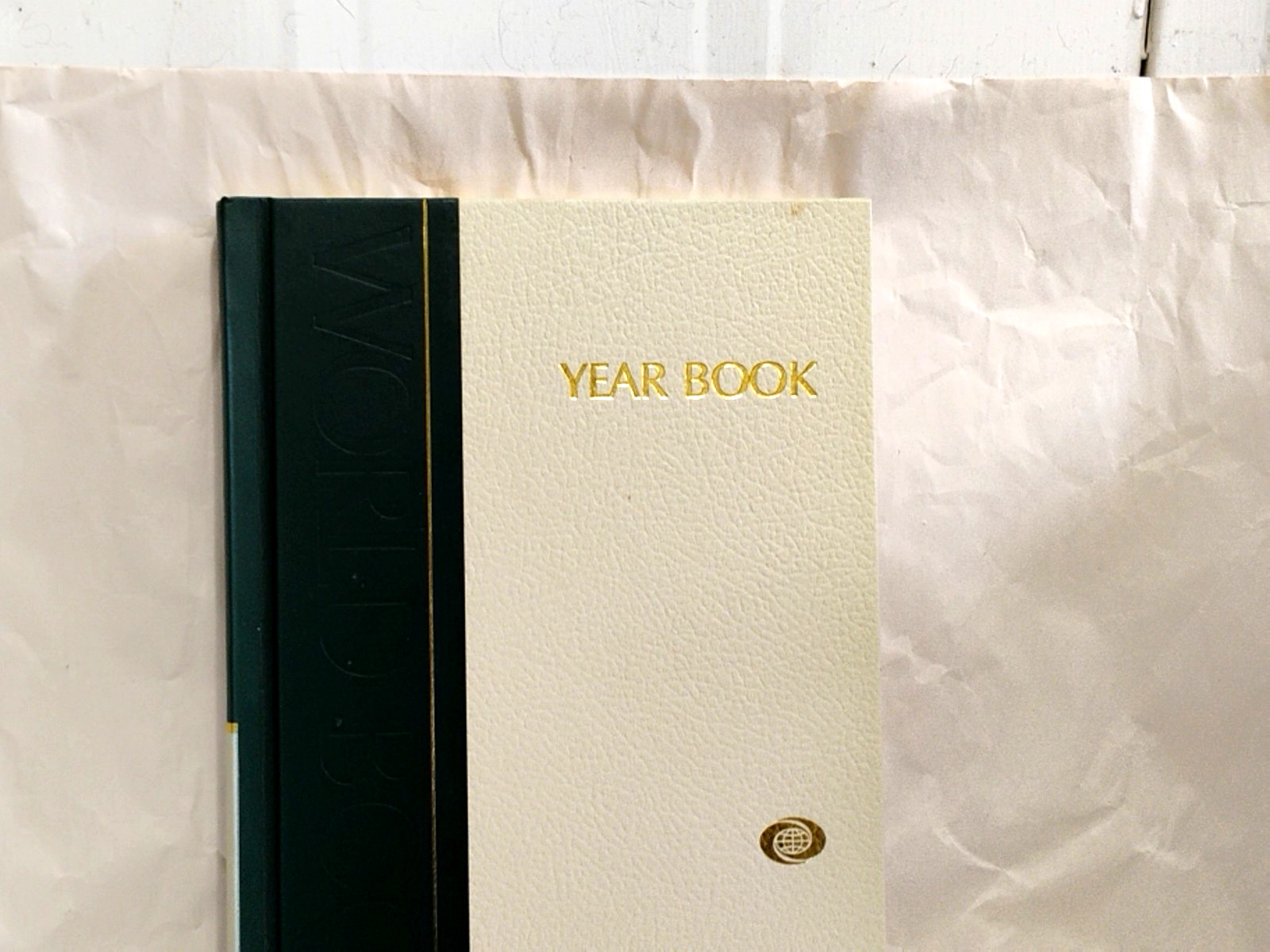 Vintage Almanac Encyclopedia The World Book Year Review of Events Dictionary