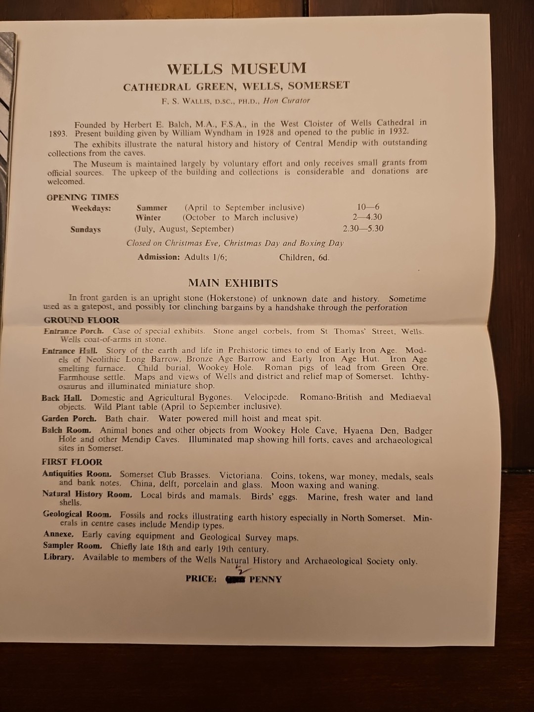 The Wells Clock by R. P. Howgrave-Graham (1971 ) Friends of Wells Cathedral