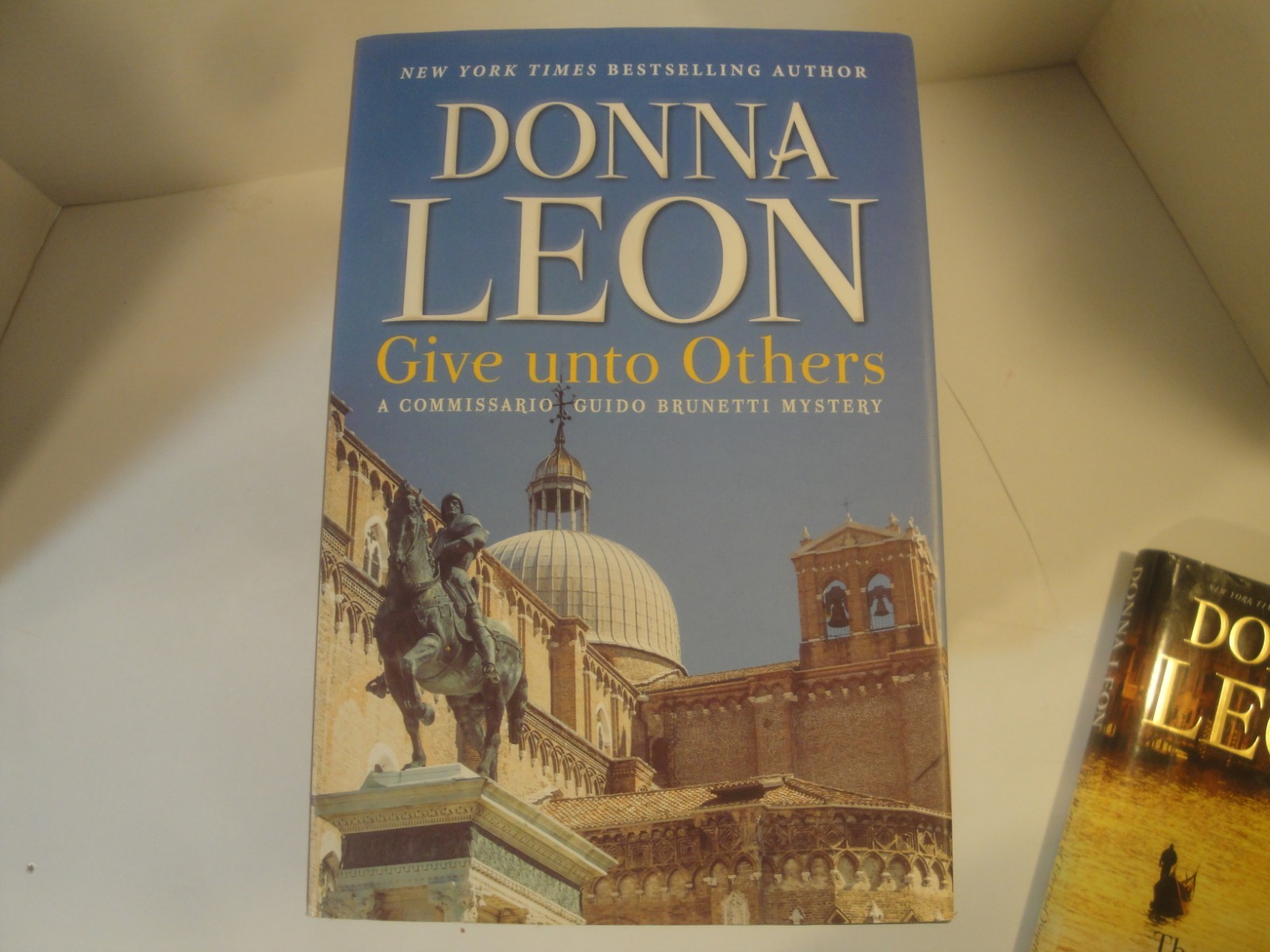 Donna Leon HC/DJ/ Lot: A Commissario Guido Brunetti Mystery/ LOT OF 12