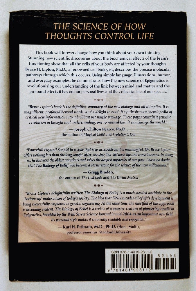 Biology of Belief Bruce Lipton Hardcover 2005 Mountain of Love VG