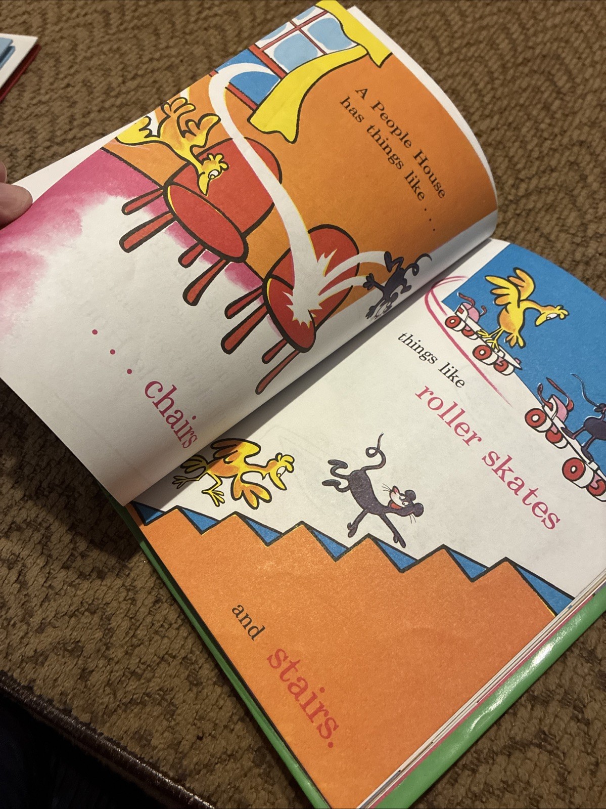 LN In a people house Dr. Seuss hardcover book 6.75″ x 9.25″