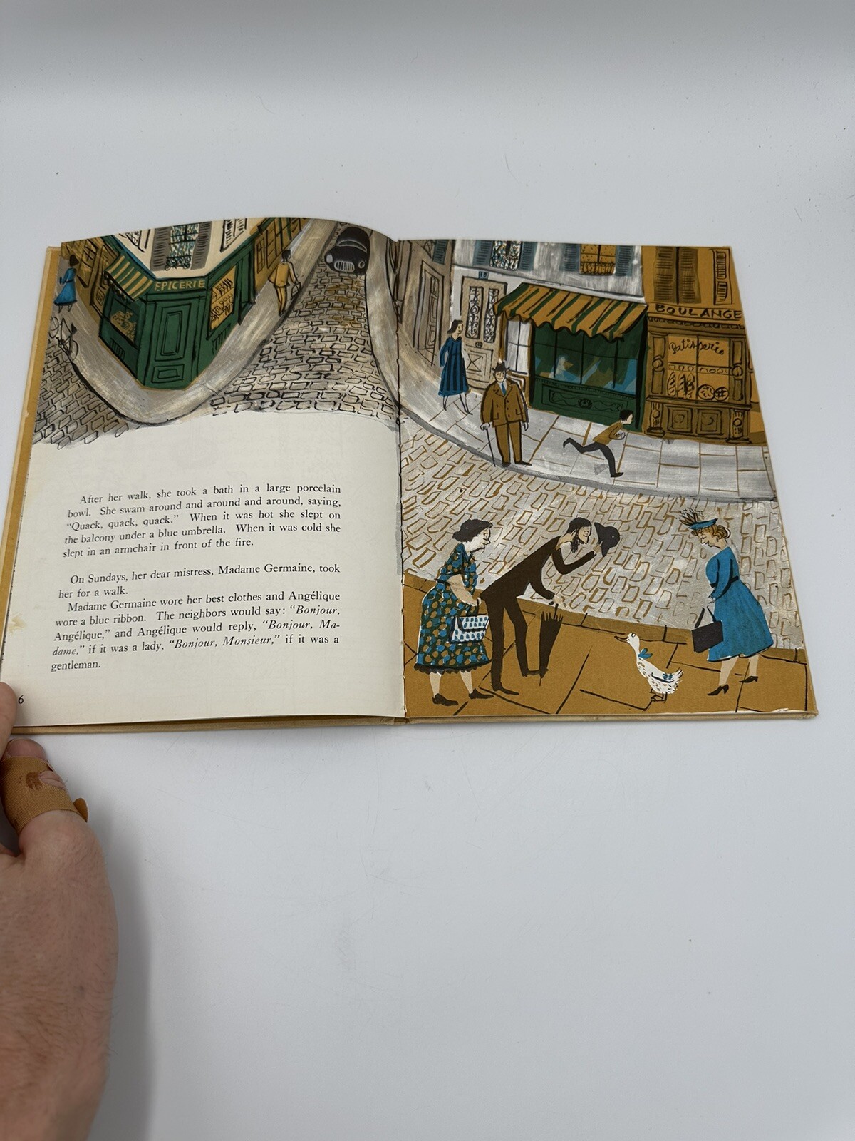 Angelique by Janice & Roger Duvoisin 1960 1st Ed. HC Vintage Childrens Book Kids