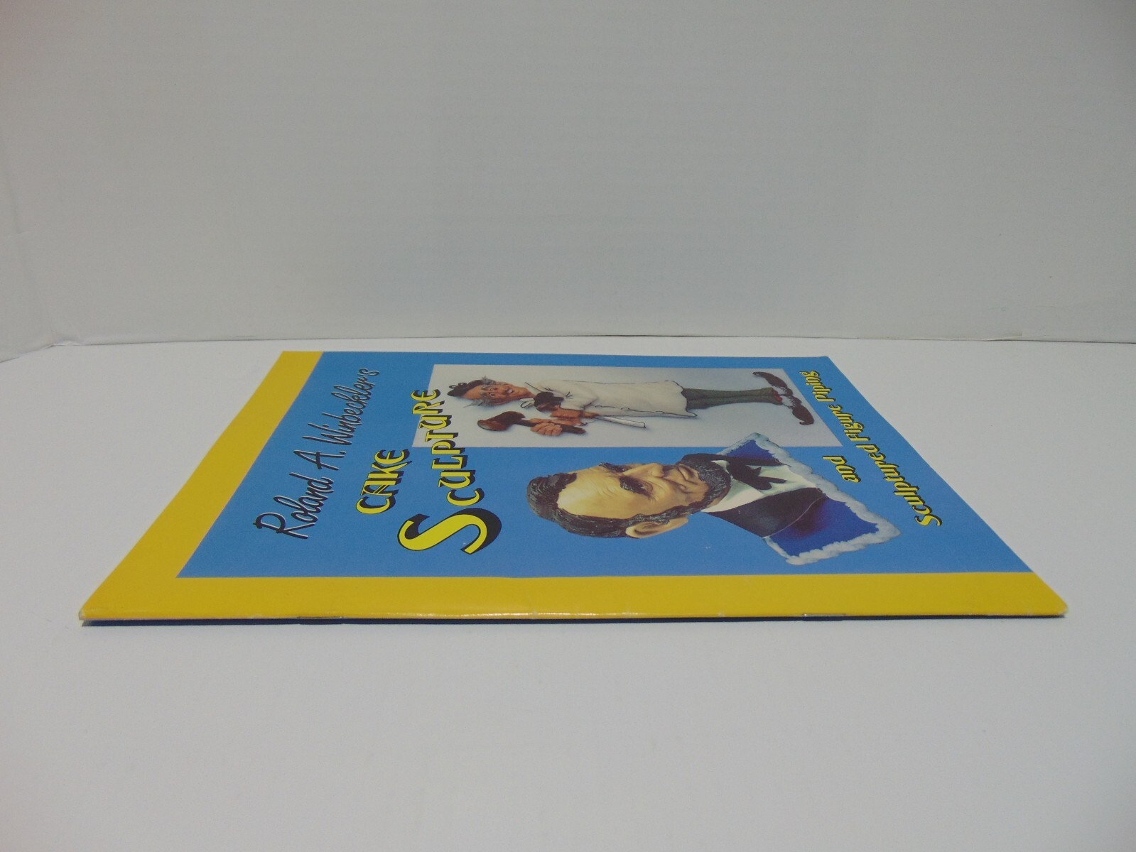 Roland A. Winbeckler’s Cake Sculpture And Sculptured Figure Piping (1986, T PB)