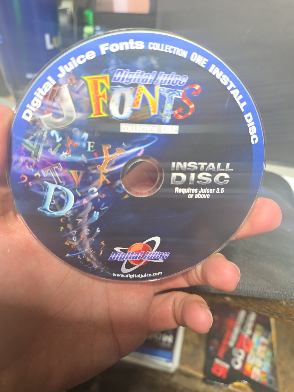 Digital Juice Fonts, Col One, Vol 1 -35 DVD-ROM (English) 3 Disc Set, Good