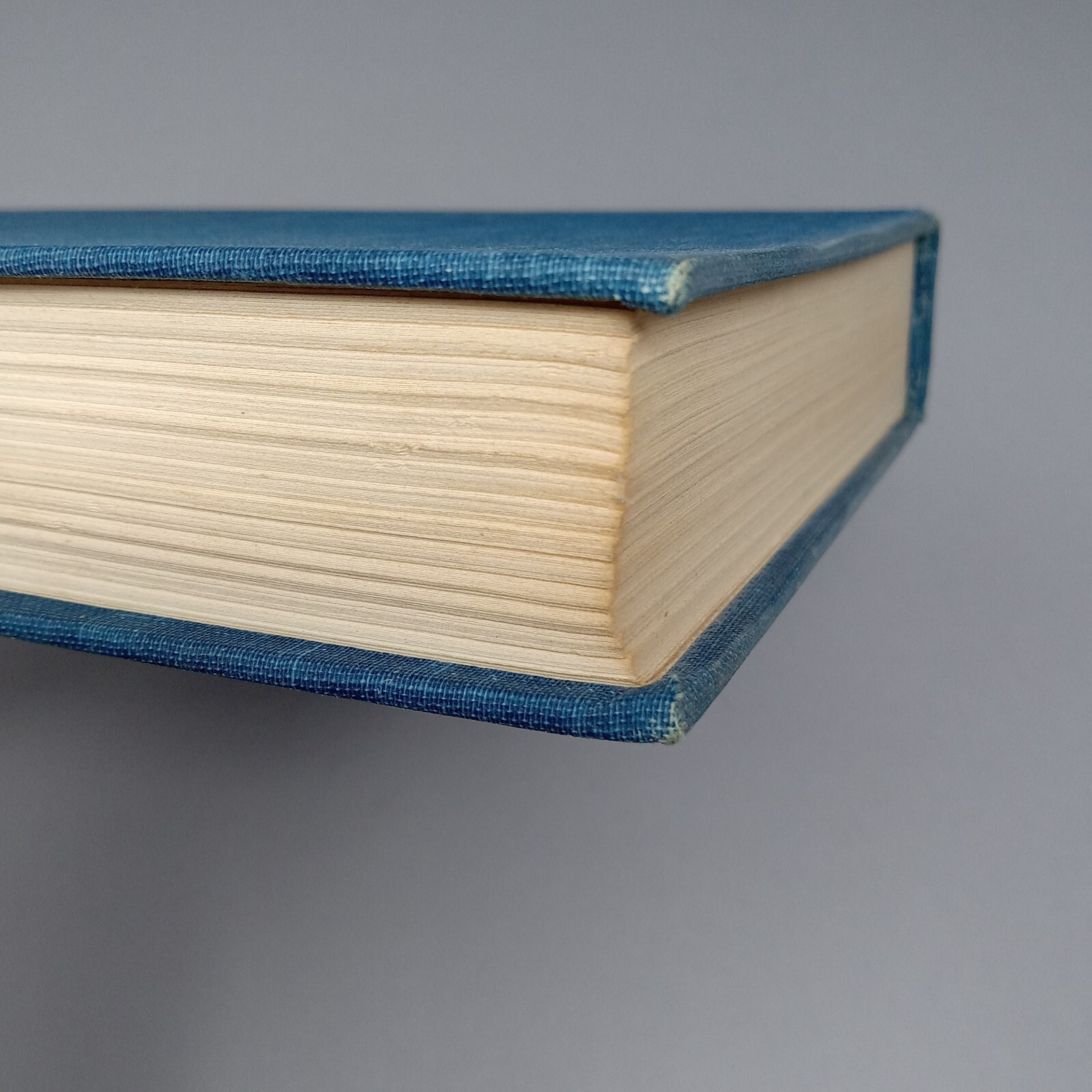 Decision At Delphi: 1960 Harcourt, Brace And Company Hardcover by Helen MacInnes