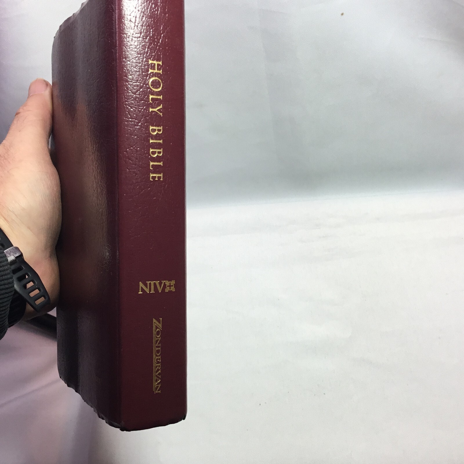KJV Holy Bible: Gift and Award, Black Leather-Look, Red Letter 2001