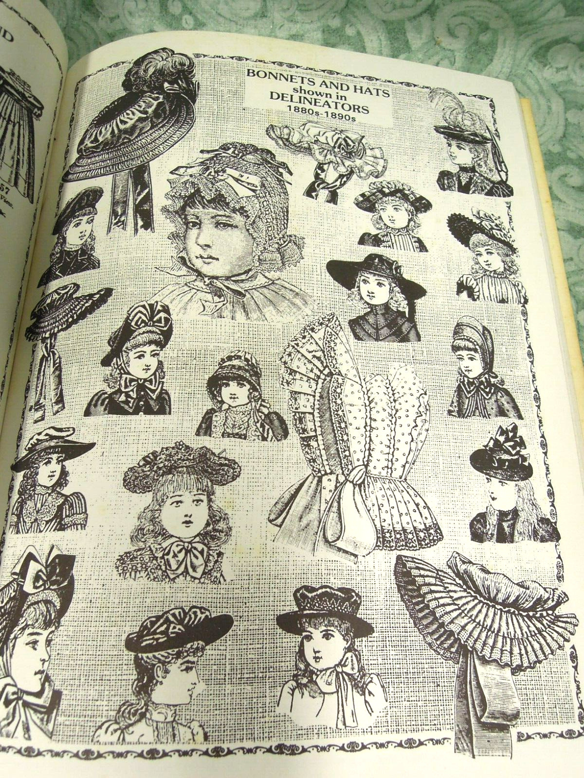 dd-436 Fashion book: ‘ANTIQUE CHILDREN’S FASHIONS’ BY Ulseth & Shannon, pb ’82