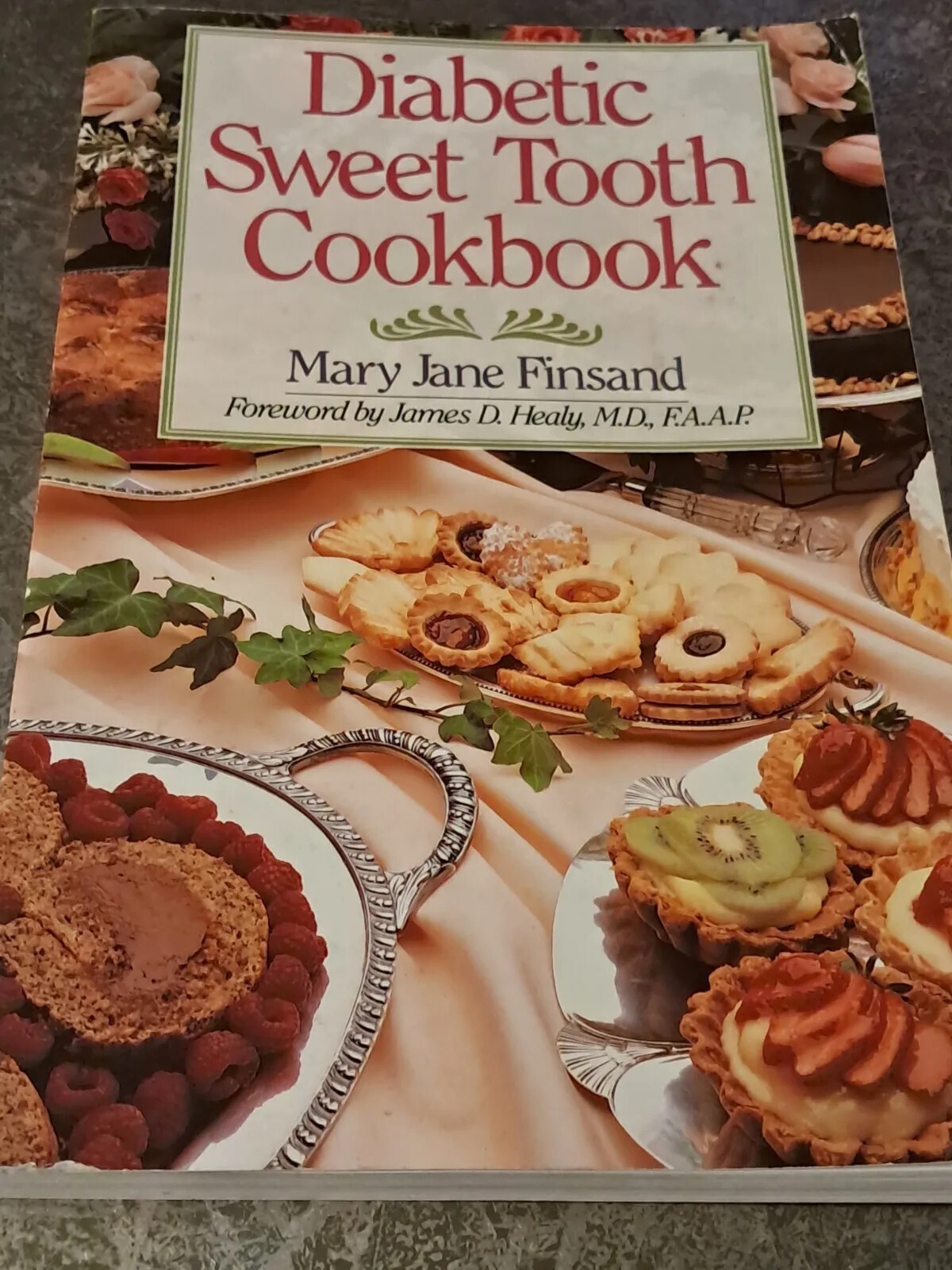 DIABETIC SWEET TOOTH COOKBOOK by MARY J. FINSAND 1993 TRADE PAPERBACK 159 PAGES
