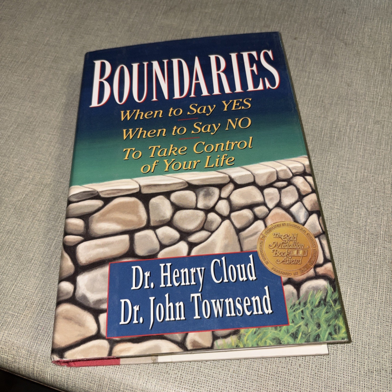 Boundaries by Dr. Henry Cloud and Dr. John Townsend 1992 Zondervan hardcover dj