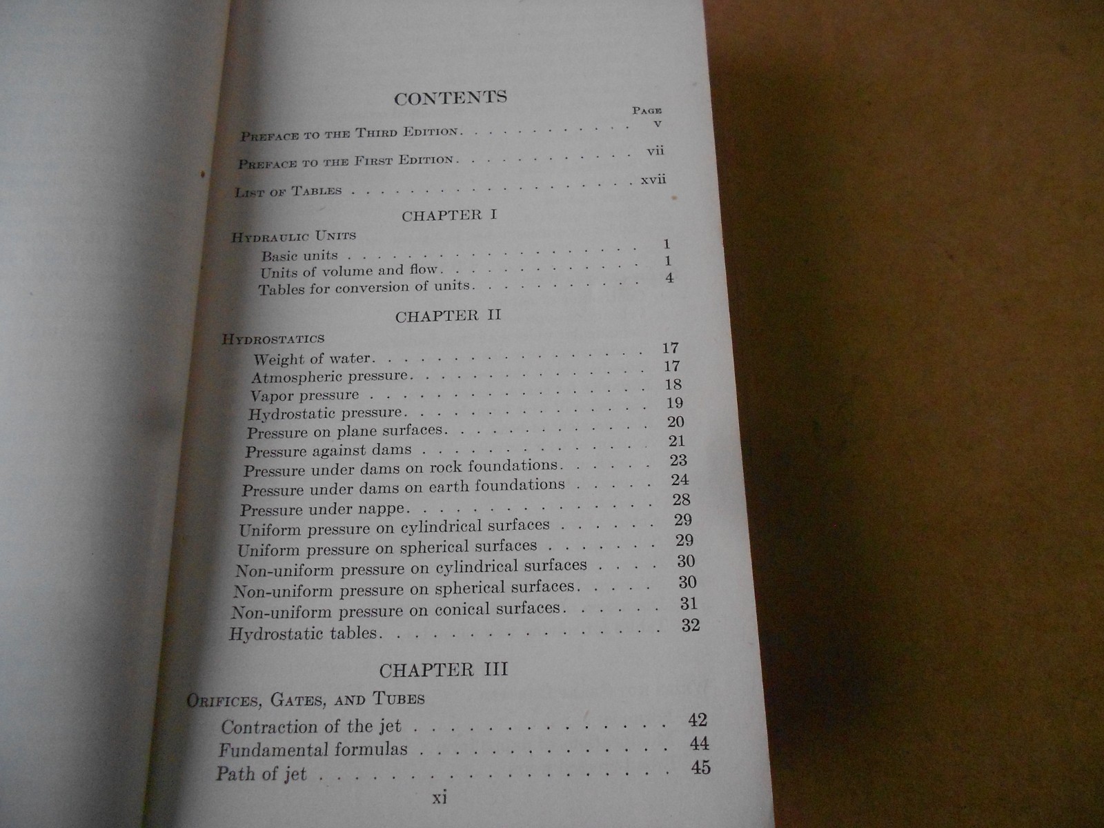 1939 Handbook of Hydraulics for the Solution of Hydraulic Problems by King