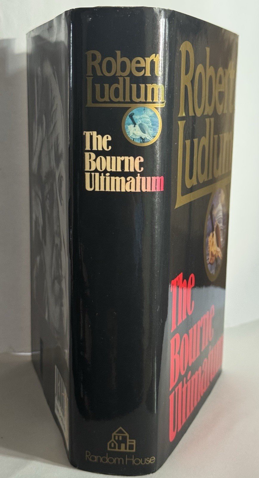 The Bourne Ultimatum First Edition Hard Cover Robert Ludlum