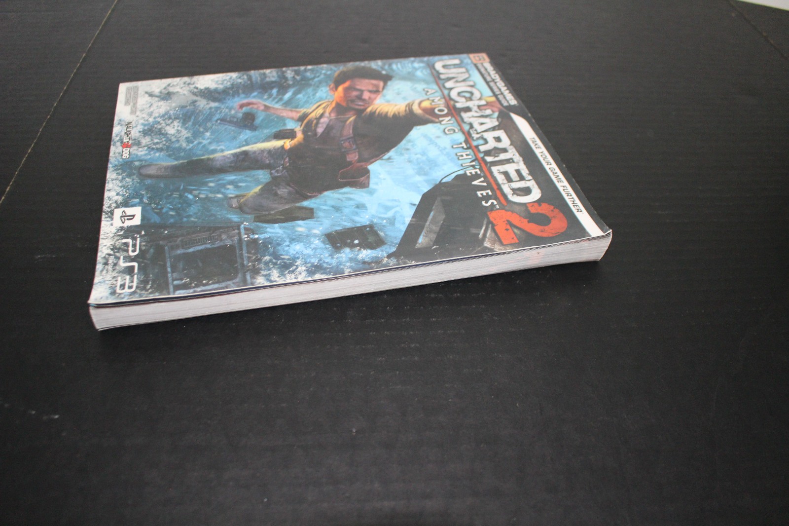 Bradygames Uncharted 2 Among Thieves Strategy Guide Signature Series Awesome !!