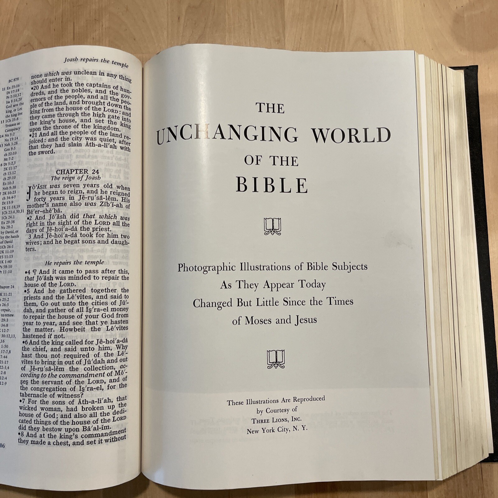 HOLY BIBLE 1970 King James Vintage HOLMAN Large Print Family Bible Illustrated