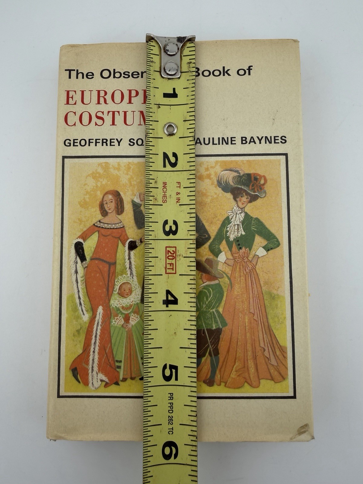 The Observer’s Book of European Costume – Geoffrey Squire & Pauline Baynes 1975