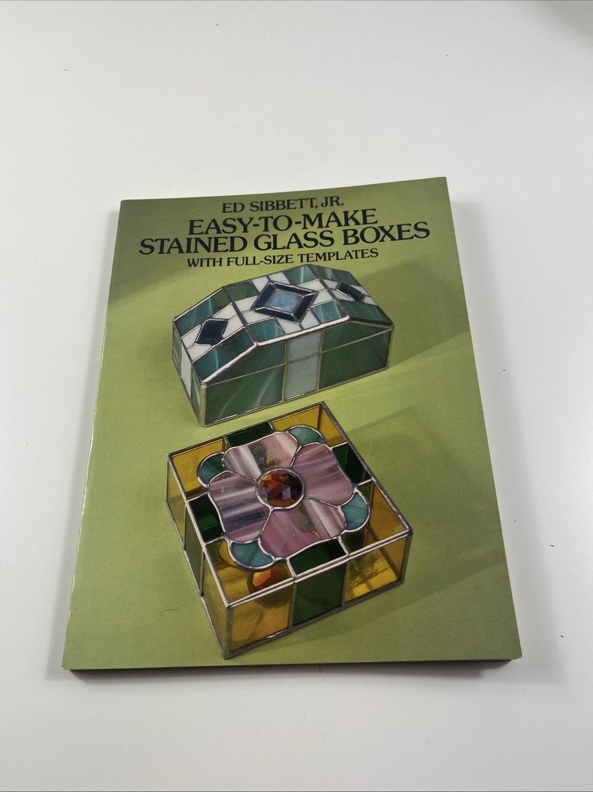 Easy-to-Make Stained Glass Boxes: With Full-Size Templates (Dover Crafts: St…
