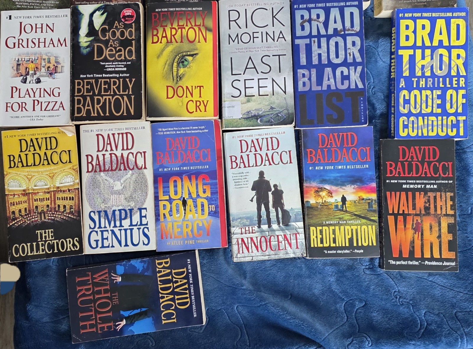 Mixed Authors Lot Of 25 Mass Market Paperbacks Mystery Thriller Crime Novels