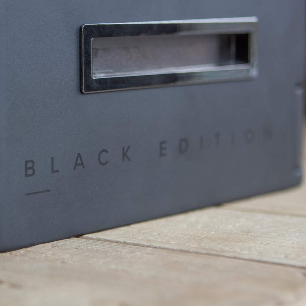 Black Edition Military Humidor + Smart Valet
