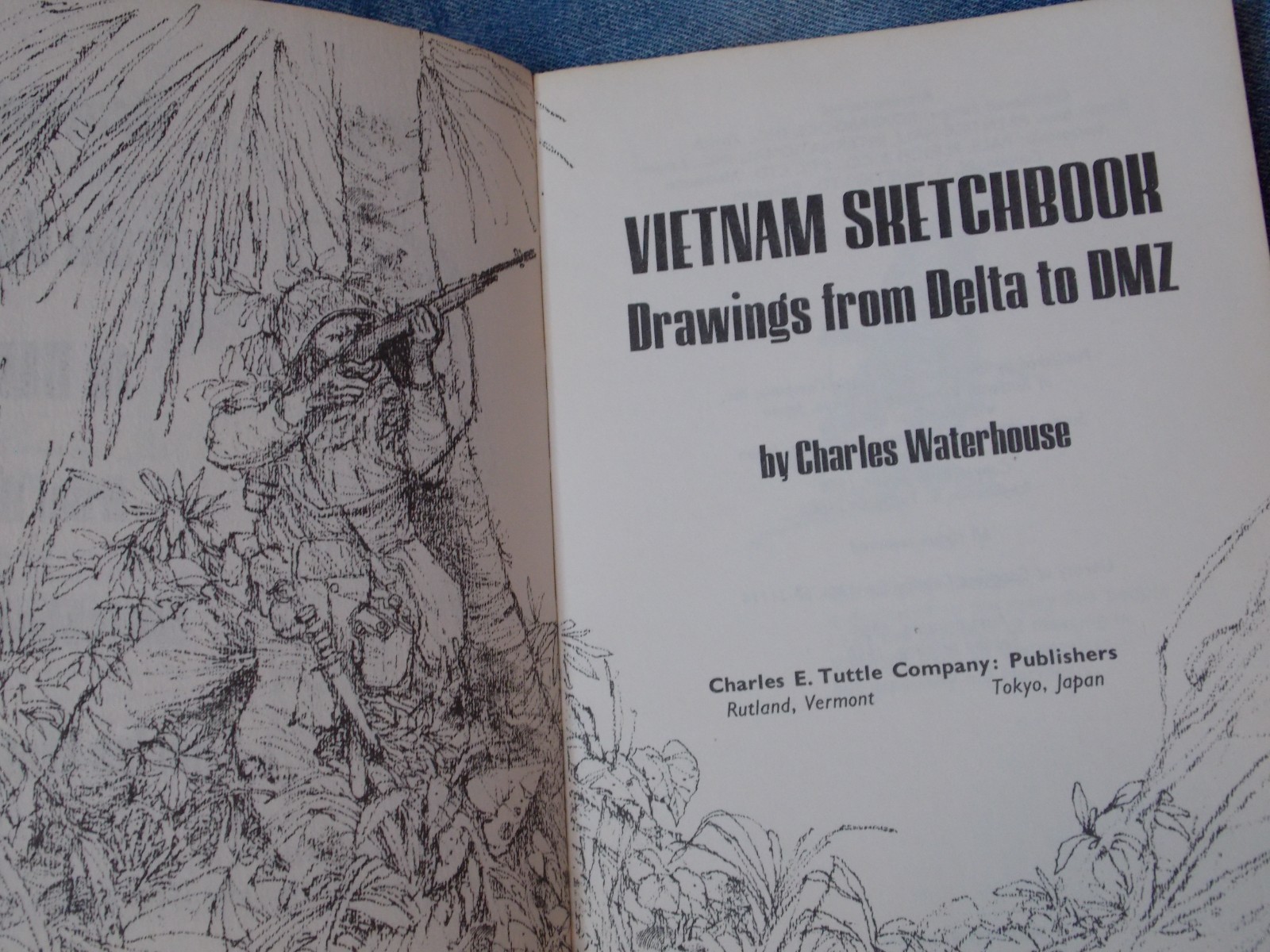 Vietnam Sketchbook: Drawings From Delta to DMZ SC Charles Waterhouse