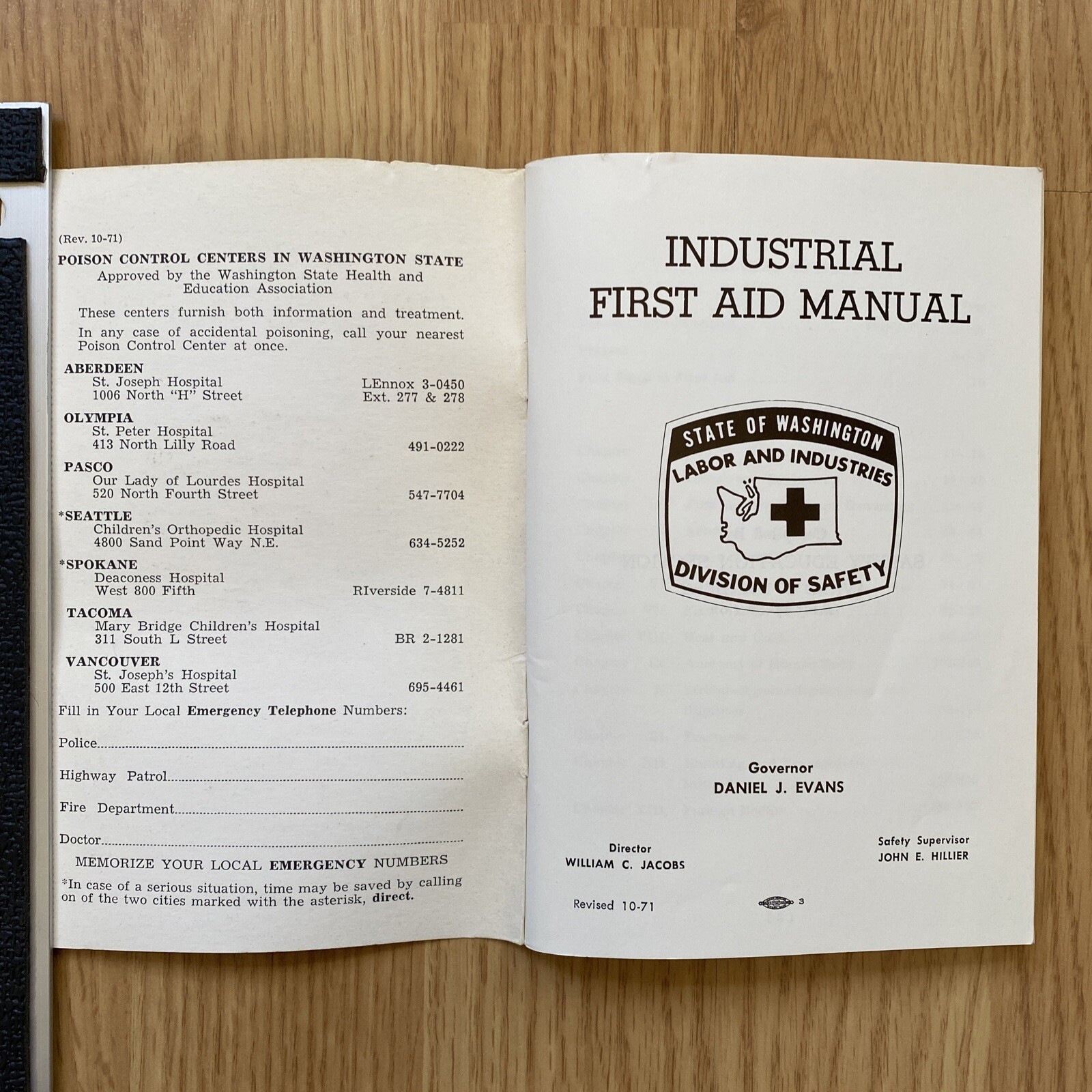 1971 State of Washington Industrial First Aid Booklet 134 Pages Dept. of L&I