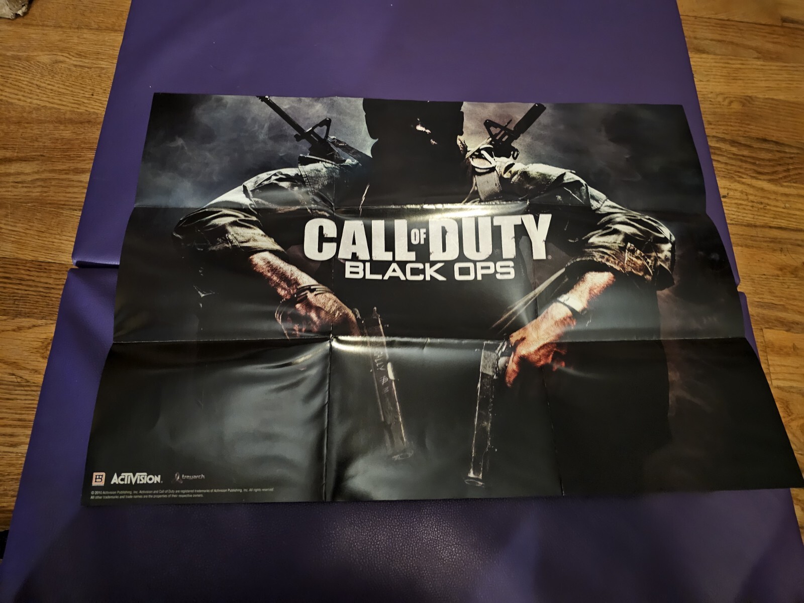 CALL OF DUTY BLACK OPS CRACKED Poster & Walk Through Map Brady Games 2010 NEW