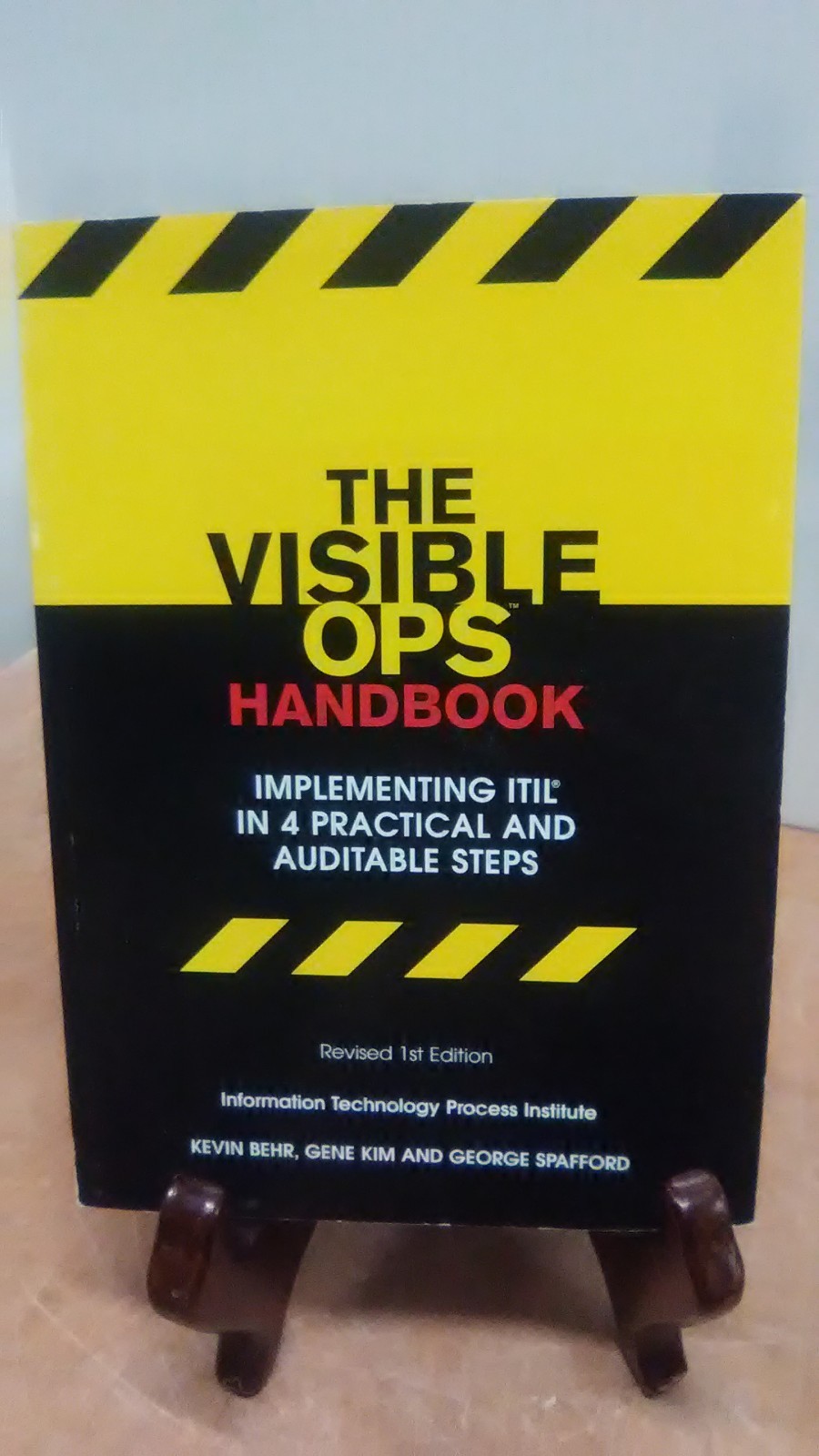 The Visible ops handbook by Gene Kim (Fc13-2-B)