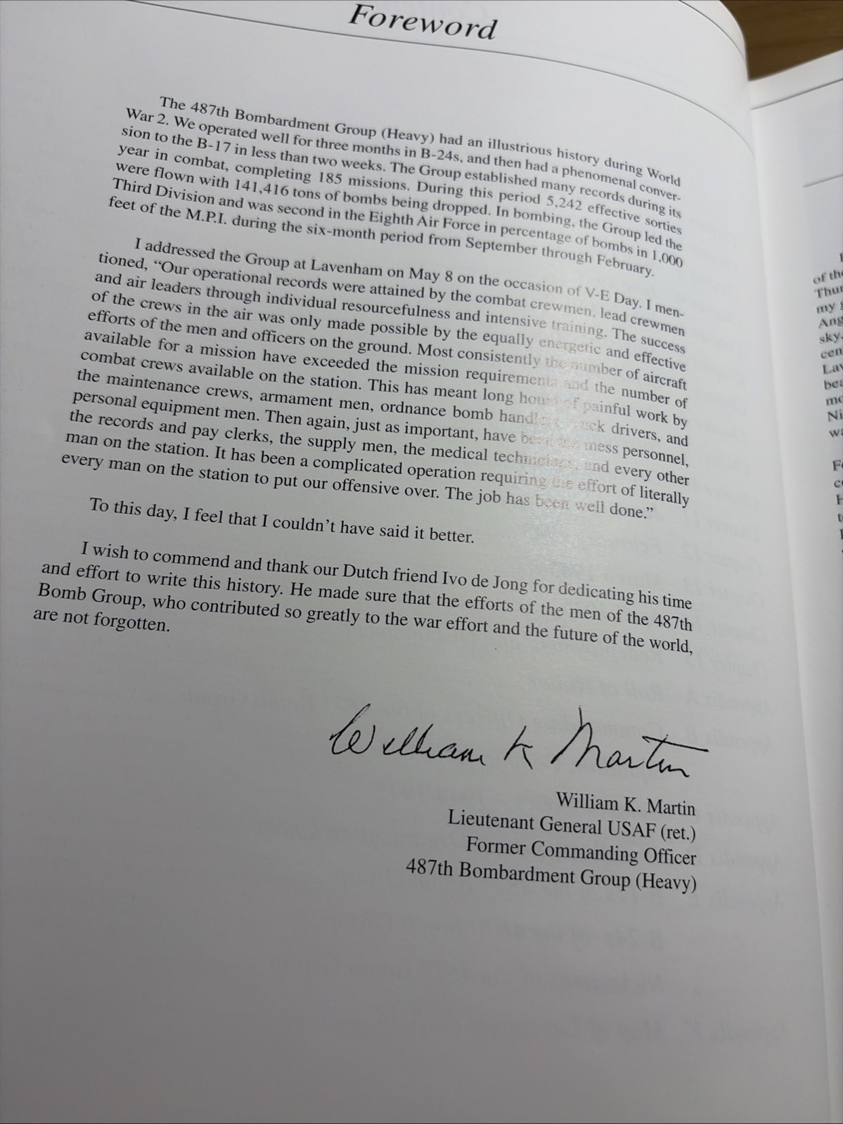 SIGNED History of the 487th Bomb Group Heavy H Ivo de Jong 2004 HCDJ 1st Ed FINE