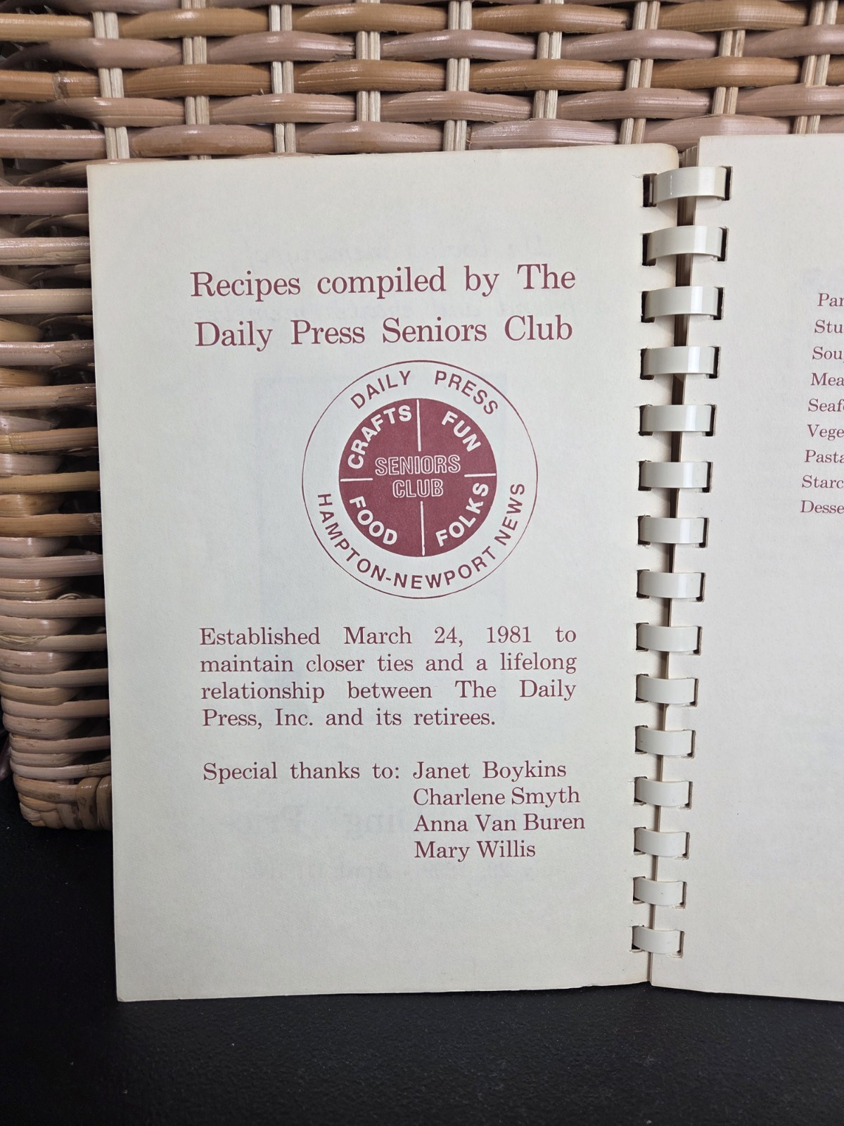Daily Press Seniors Club Cookbook 1980s Hampton Newport News Virginia Spiral