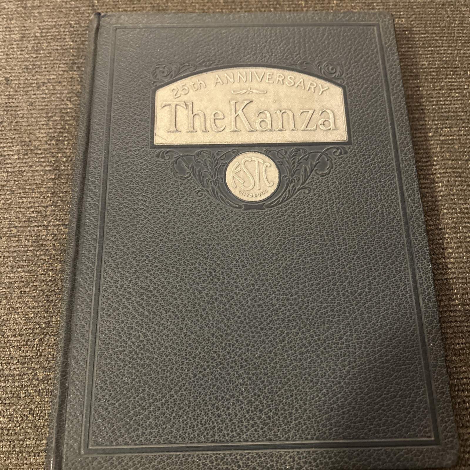 The Kanza 1928 KS State Teachers College Yearbook Volume XIX Pittsburgh, Kansas