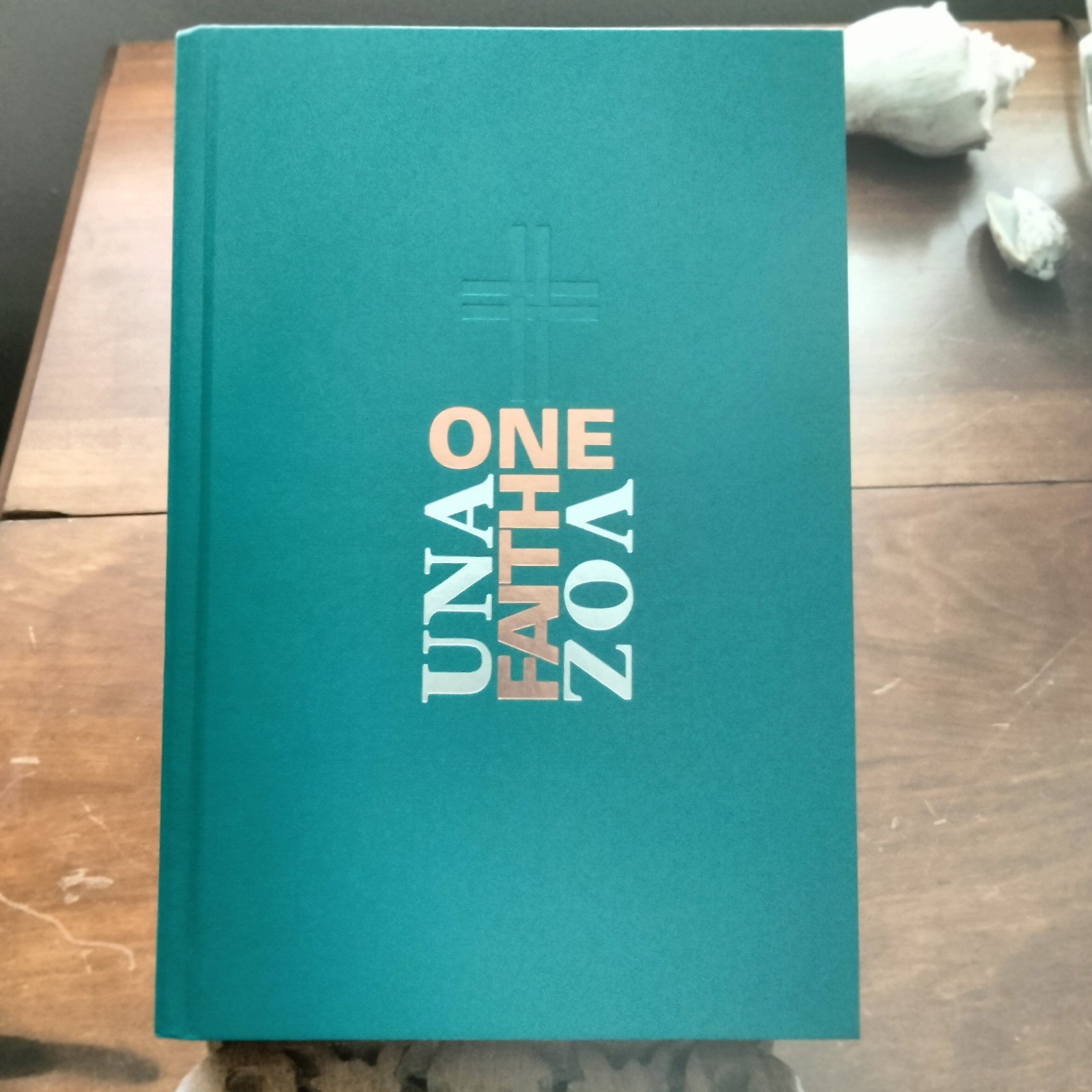 ONE FAITH, UNA VOZ ASSEMBLY BOOK: THE FIRST BILINGUAL, By Ocp Publications 2005