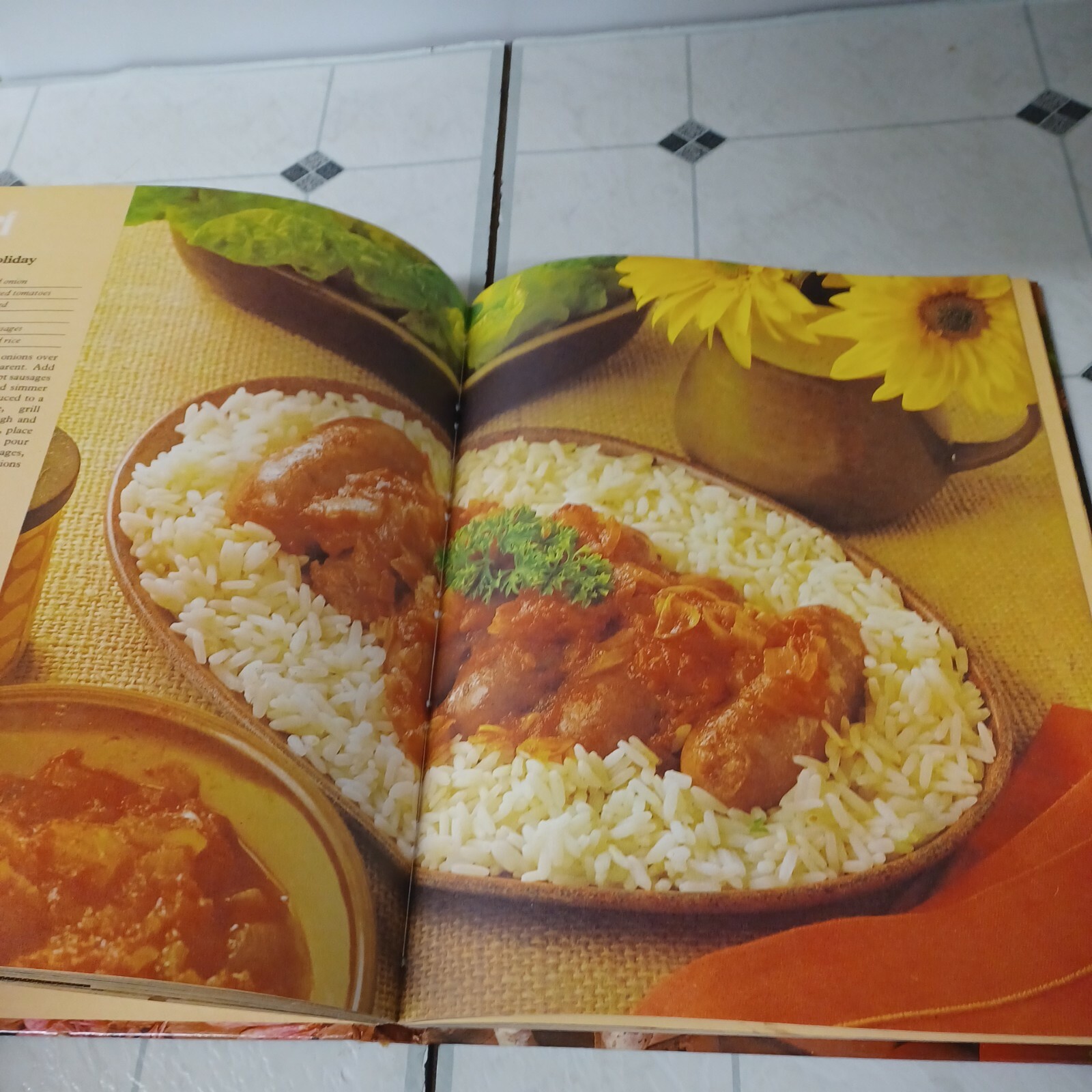 WEIGHT WATCHERS 250+ RECIPES COOKBOOK ~ HARD COVER ~ 158 Pages vintage