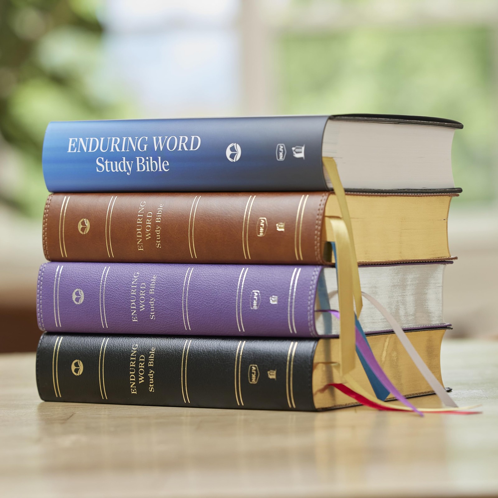 Enduring Word Study Bible NKJV Pastoral Commentary, Black Leather Cover