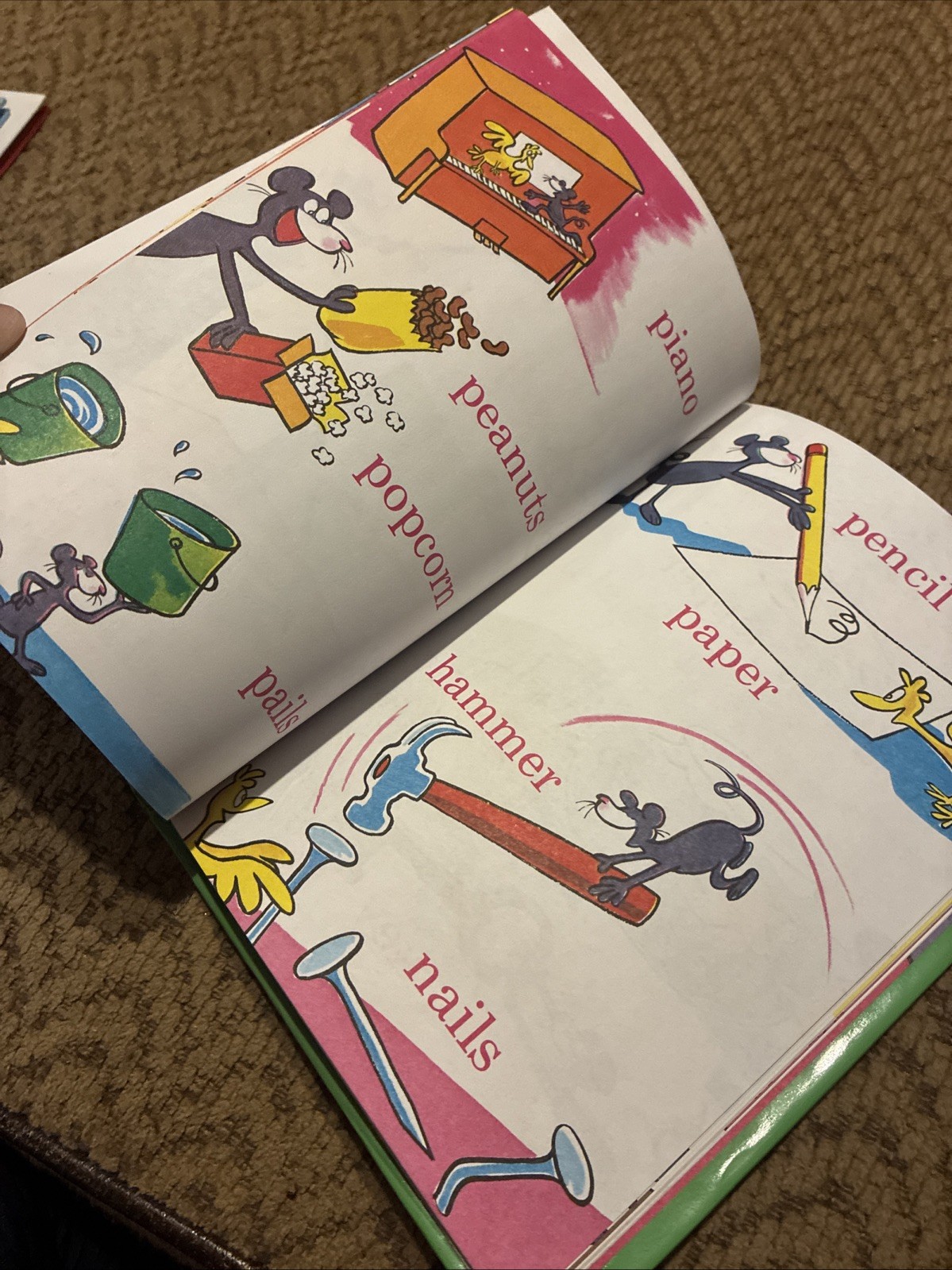 LN In a people house Dr. Seuss hardcover book 6.75″ x 9.25″